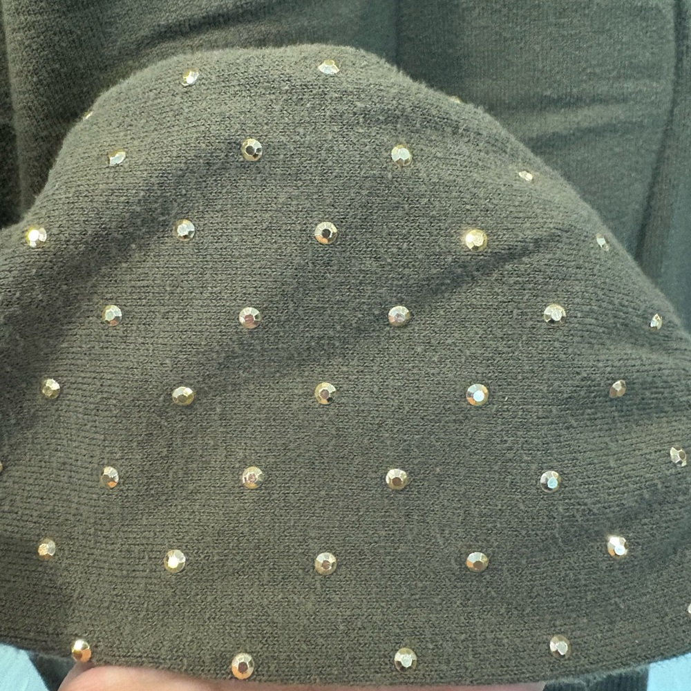 Express Olive Sweater with Gold Details - Picture 4 of 4